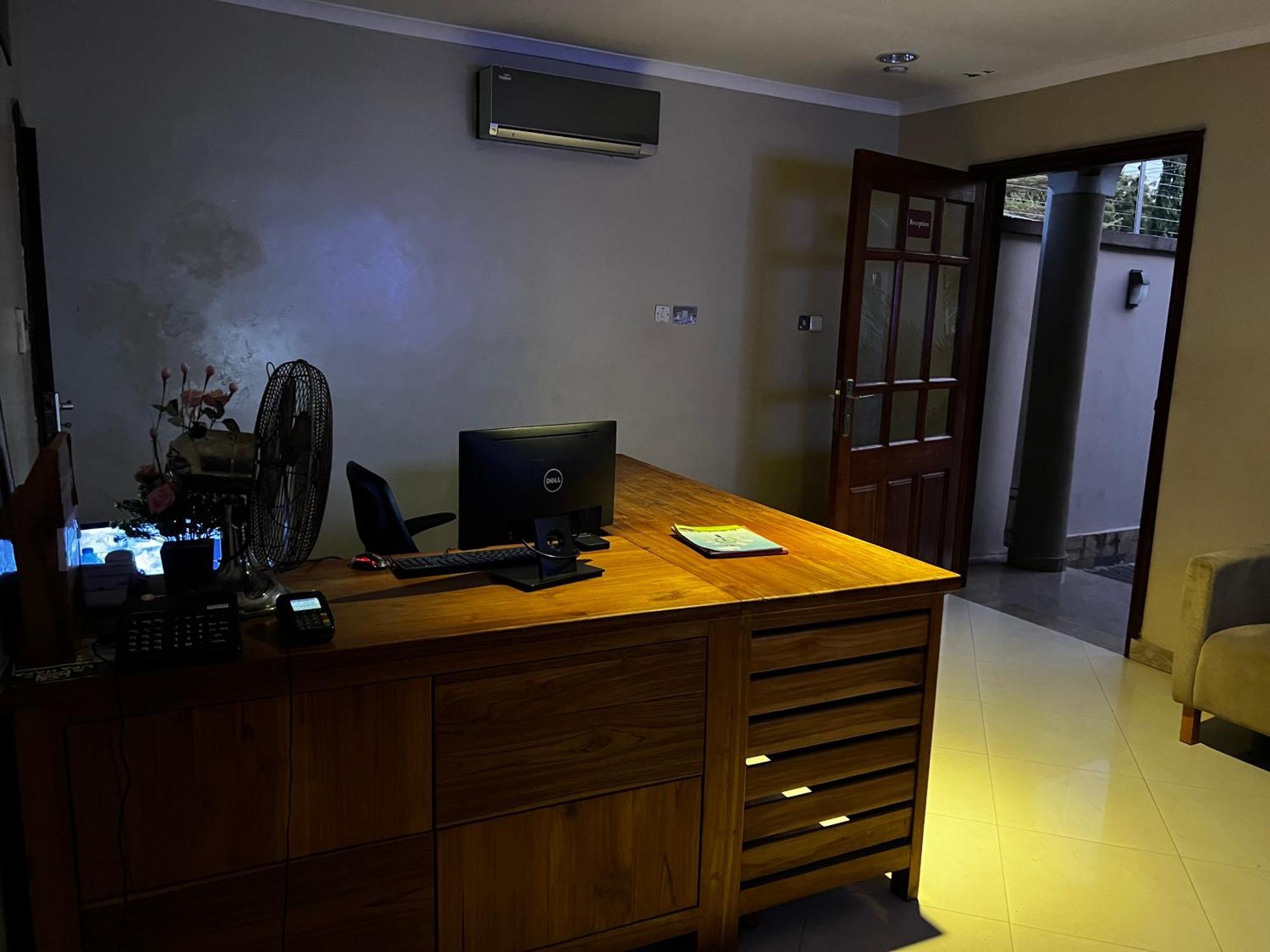 Ostello K27 Premier Backpackers Dar es Salaam Esterno foto