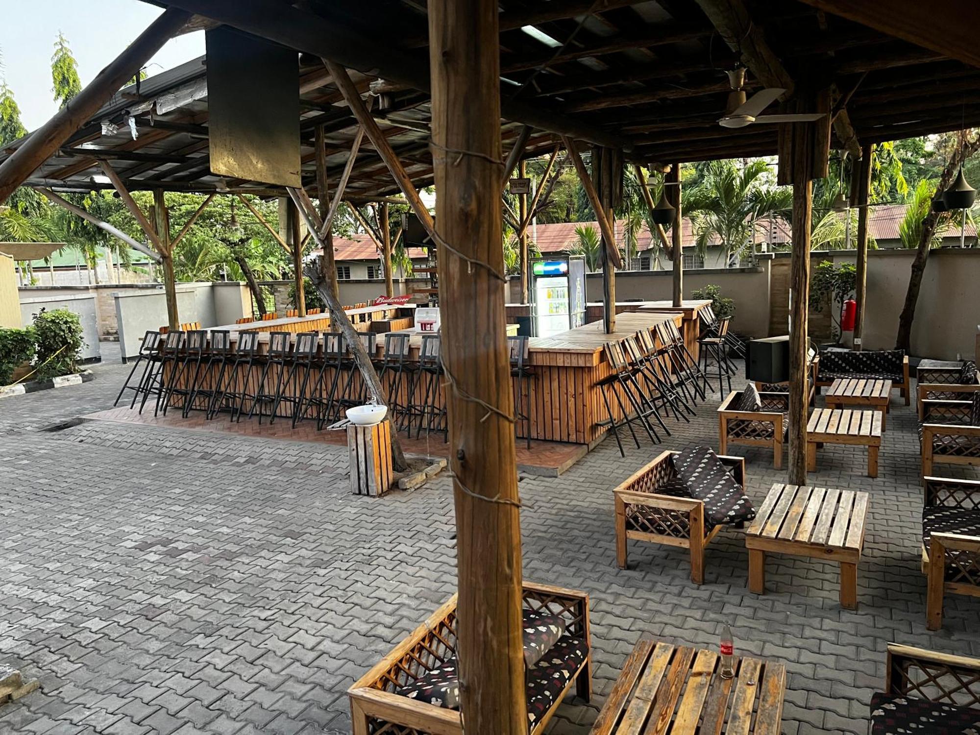 Ostello K27 Premier Backpackers Dar es Salaam Esterno foto