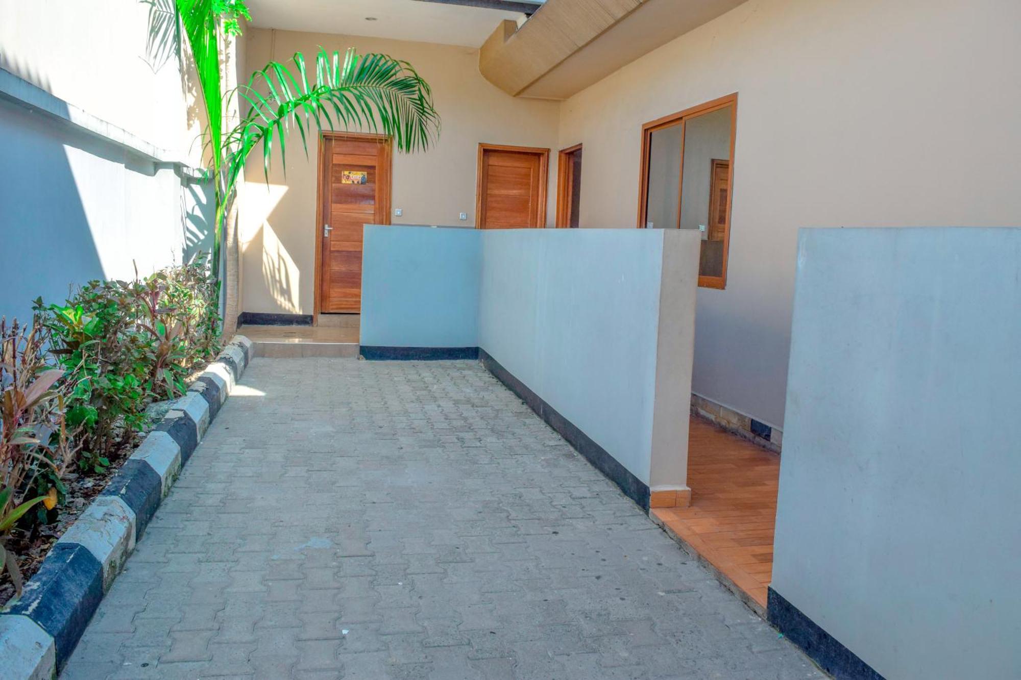Ostello K27 Premier Backpackers Dar es Salaam Esterno foto